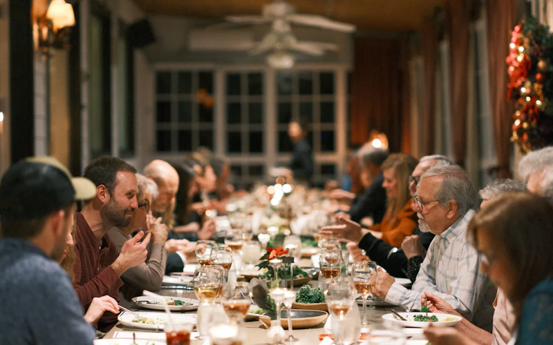 Brechend volles Konkurrenzrestaurant - jeder Tisch besetzt